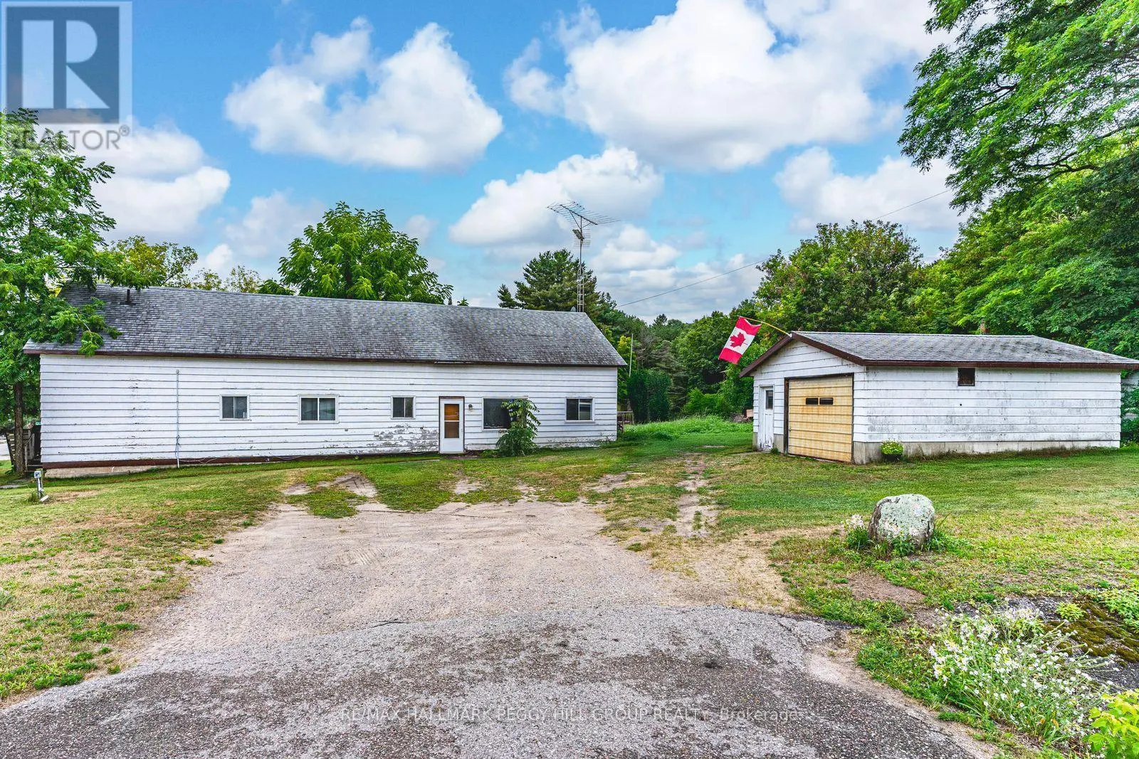 332 CHAMPLAIN ROAD
