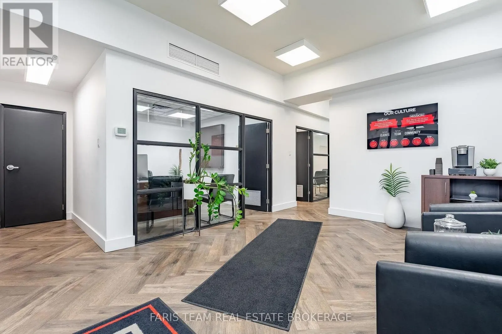 74 MISSISSAGA STREET E