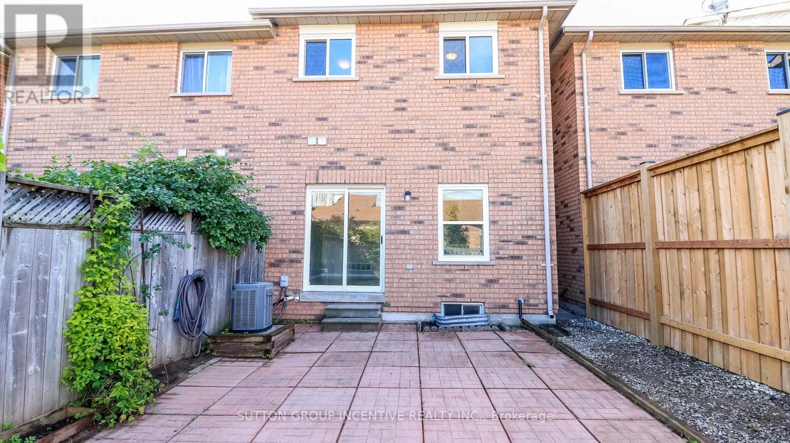 15 BRUCE CRESCENT