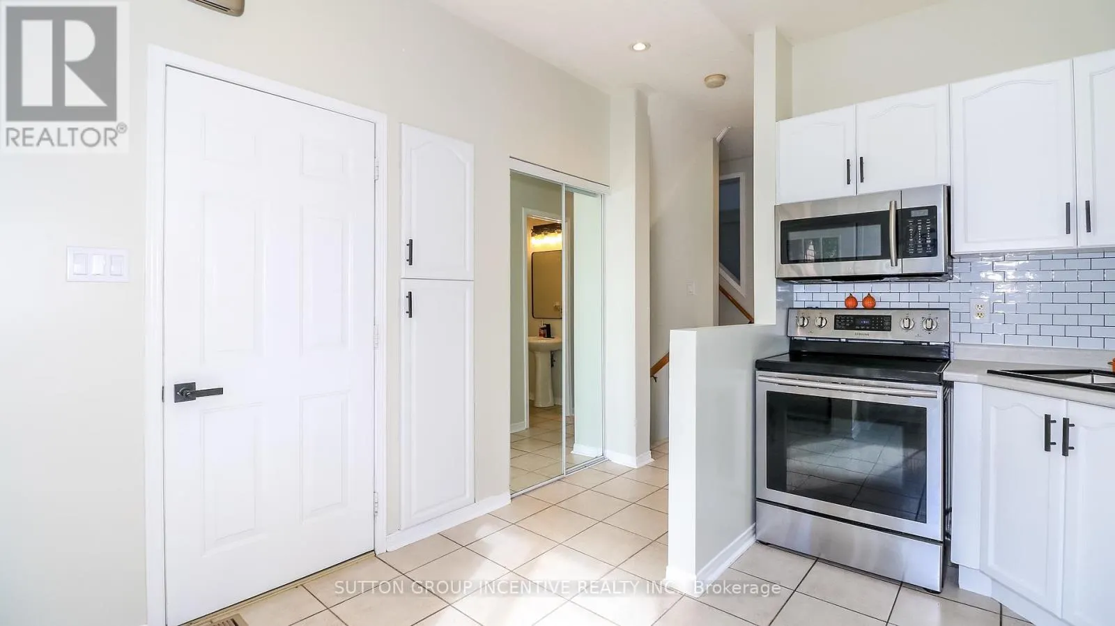 15 BRUCE CRESCENT