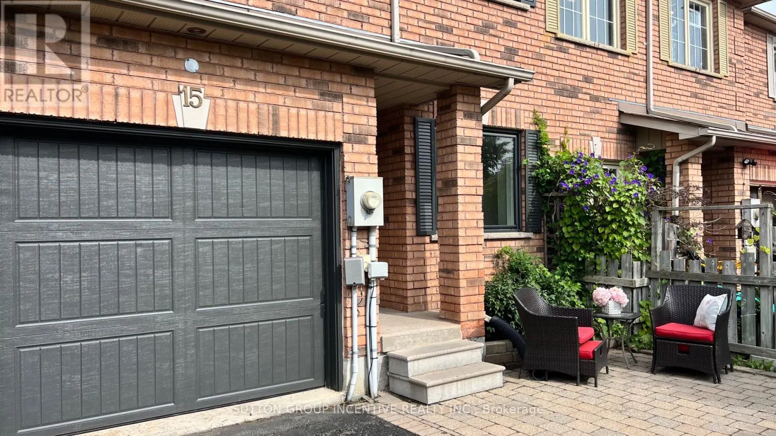 15 BRUCE CRESCENT