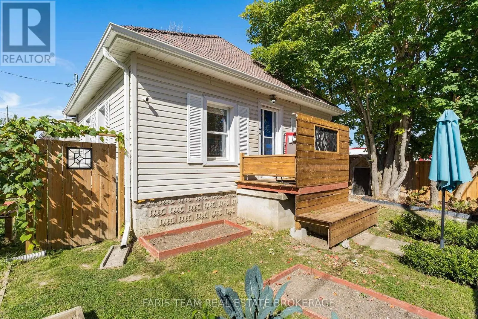 120 BARRIE ROAD