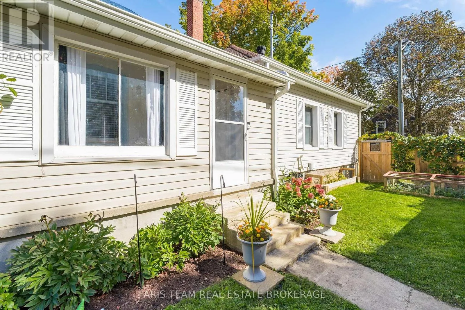 120 BARRIE ROAD