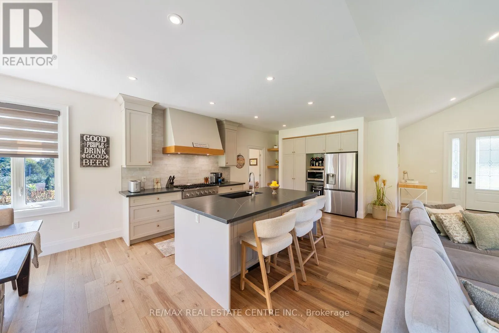 289 CENTENNIAL DRIVE