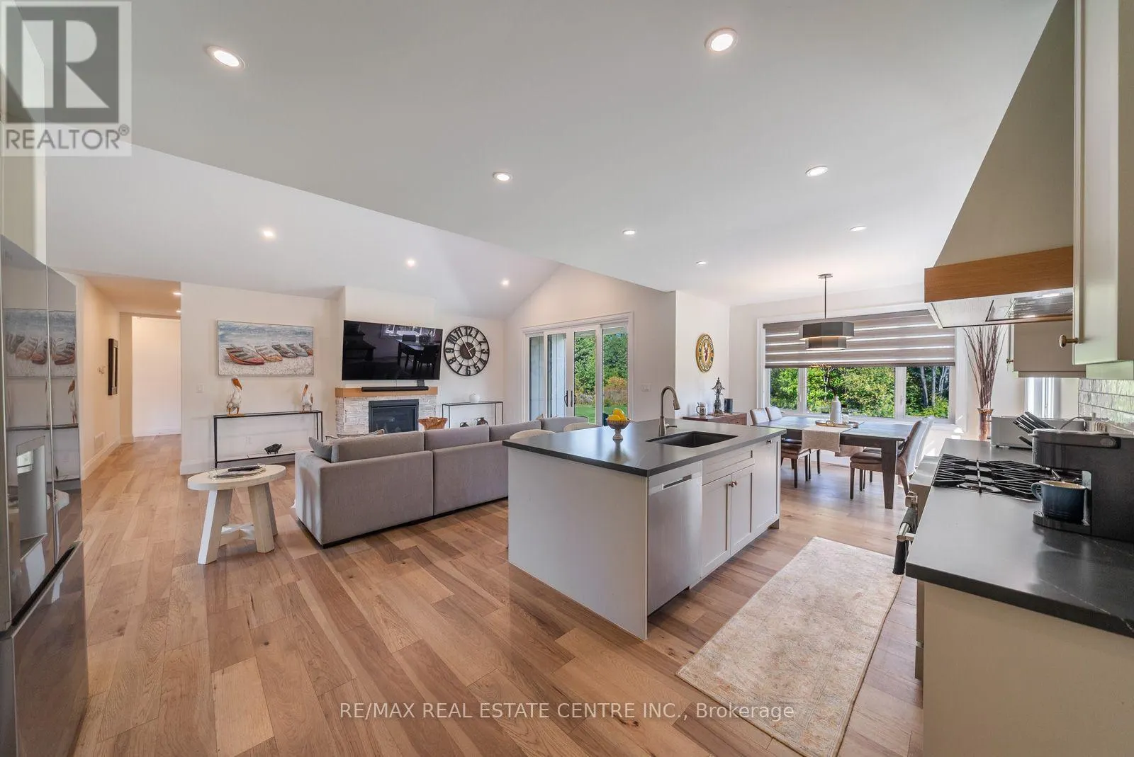 289 CENTENNIAL DRIVE