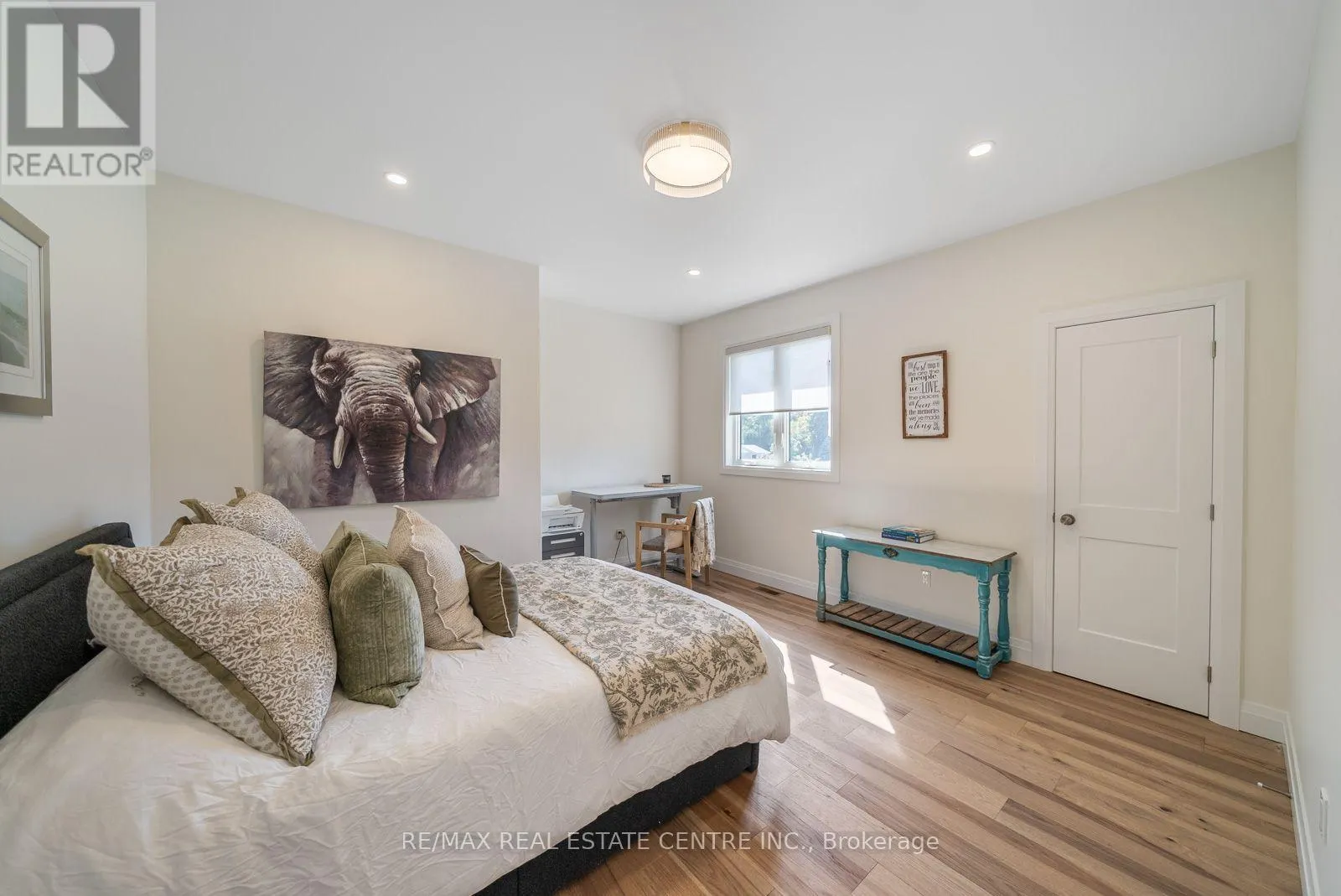289 CENTENNIAL DRIVE