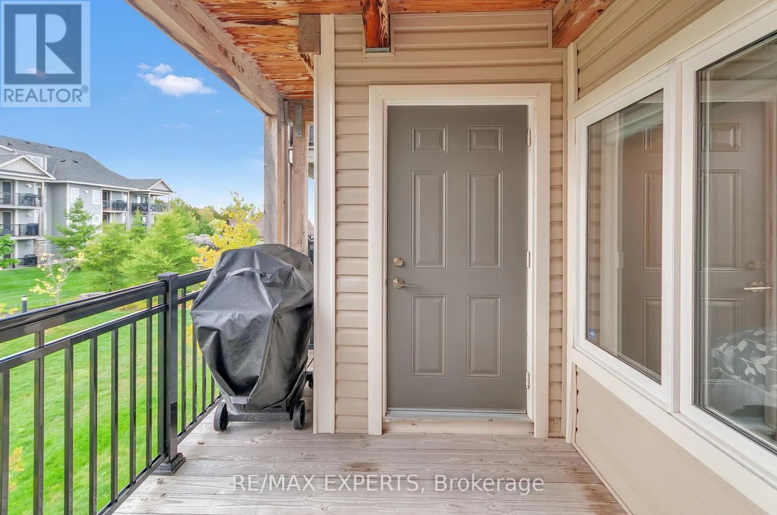 207 - 4 COVE COURT