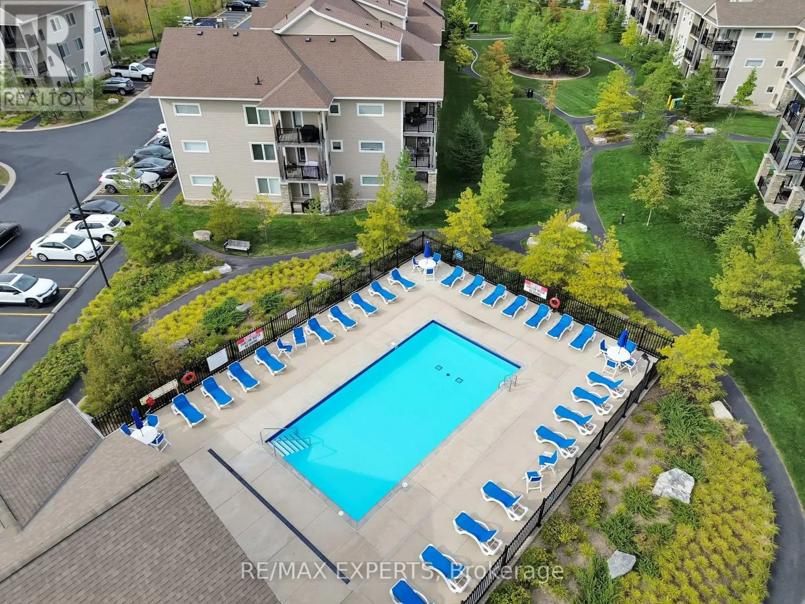 207 - 4 COVE COURT