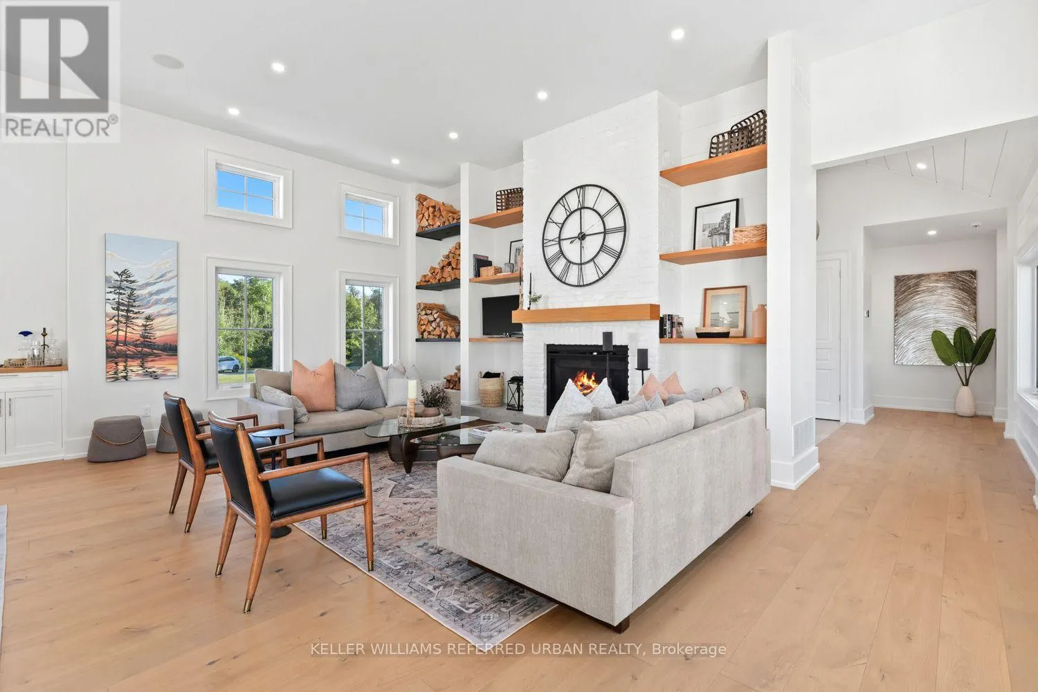 24 WINDFIELD DRIVE W