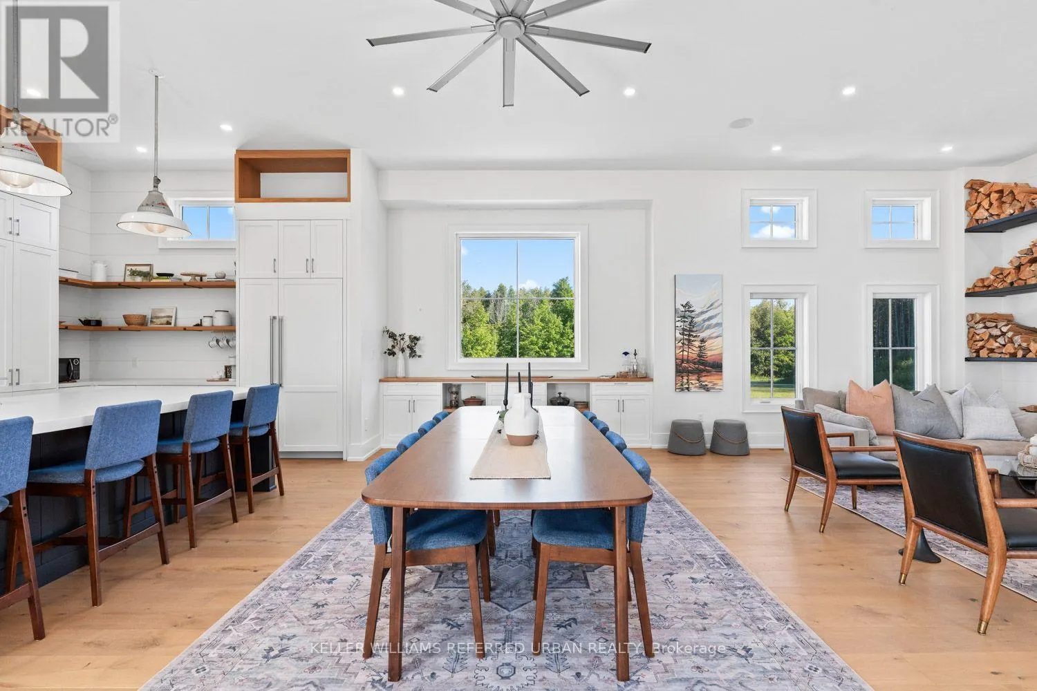 24 WINDFIELD DRIVE W