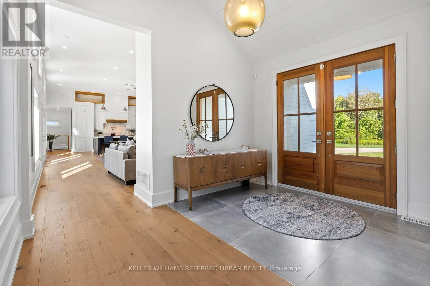 24 WINDFIELD DRIVE W