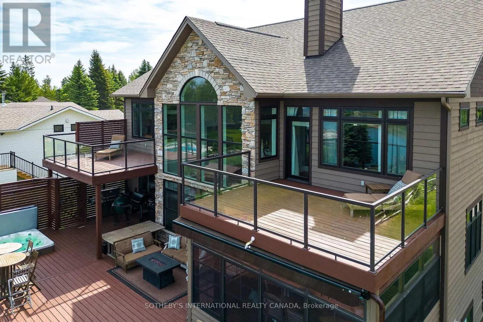 156 BARTLETT BOULEVARD
