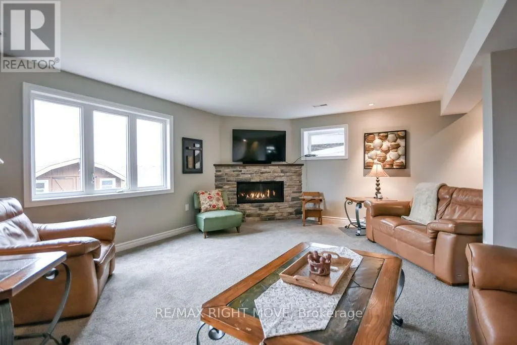 3111 EMPEROR DRIVE