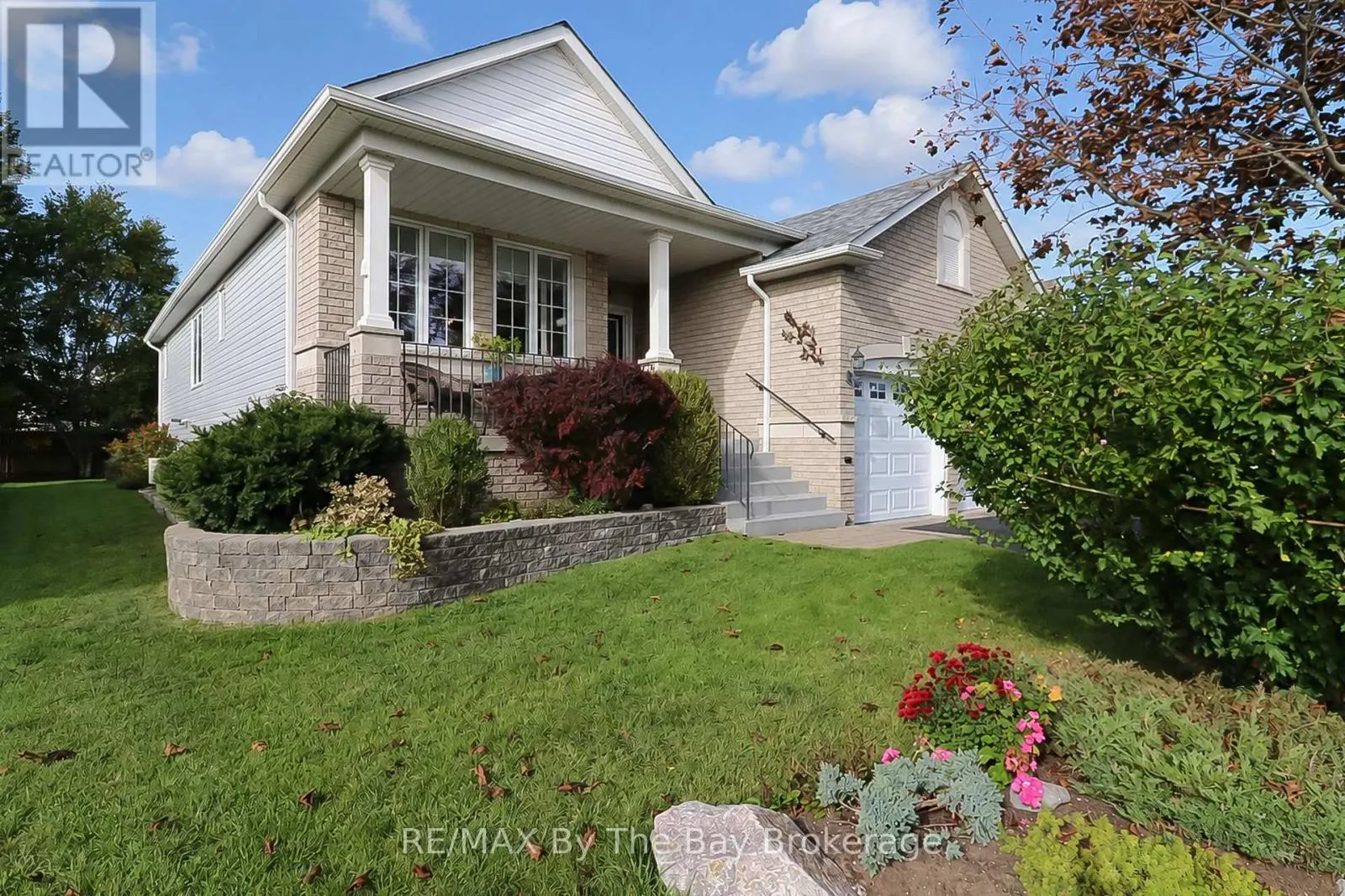 8 MIDDLEPORT DRIVE