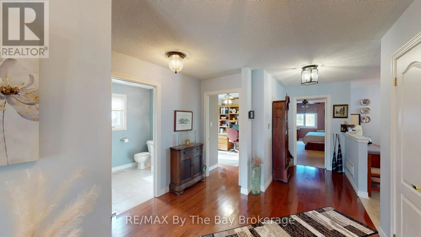 8 MIDDLEPORT DRIVE