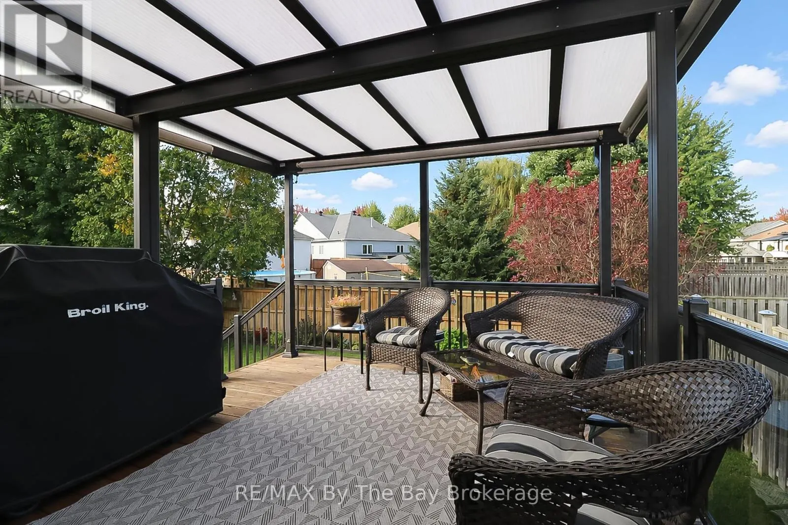 8 MIDDLEPORT DRIVE