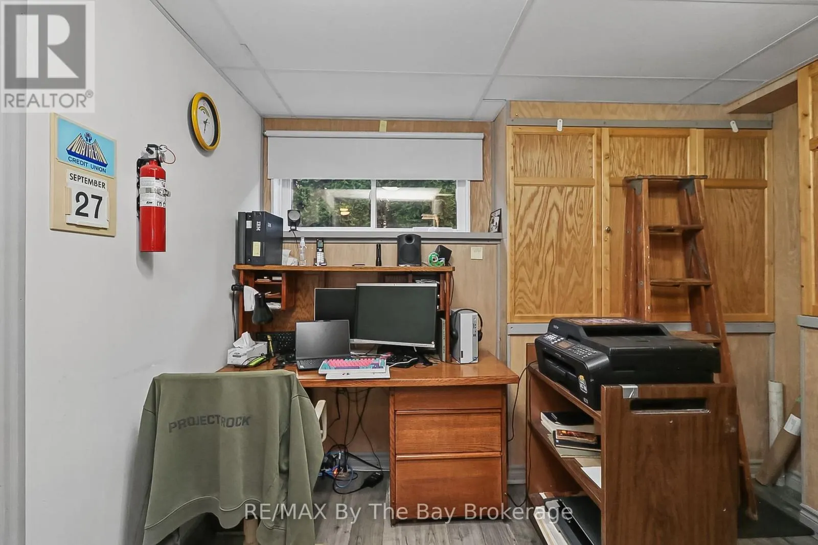 8 MIDDLEPORT DRIVE