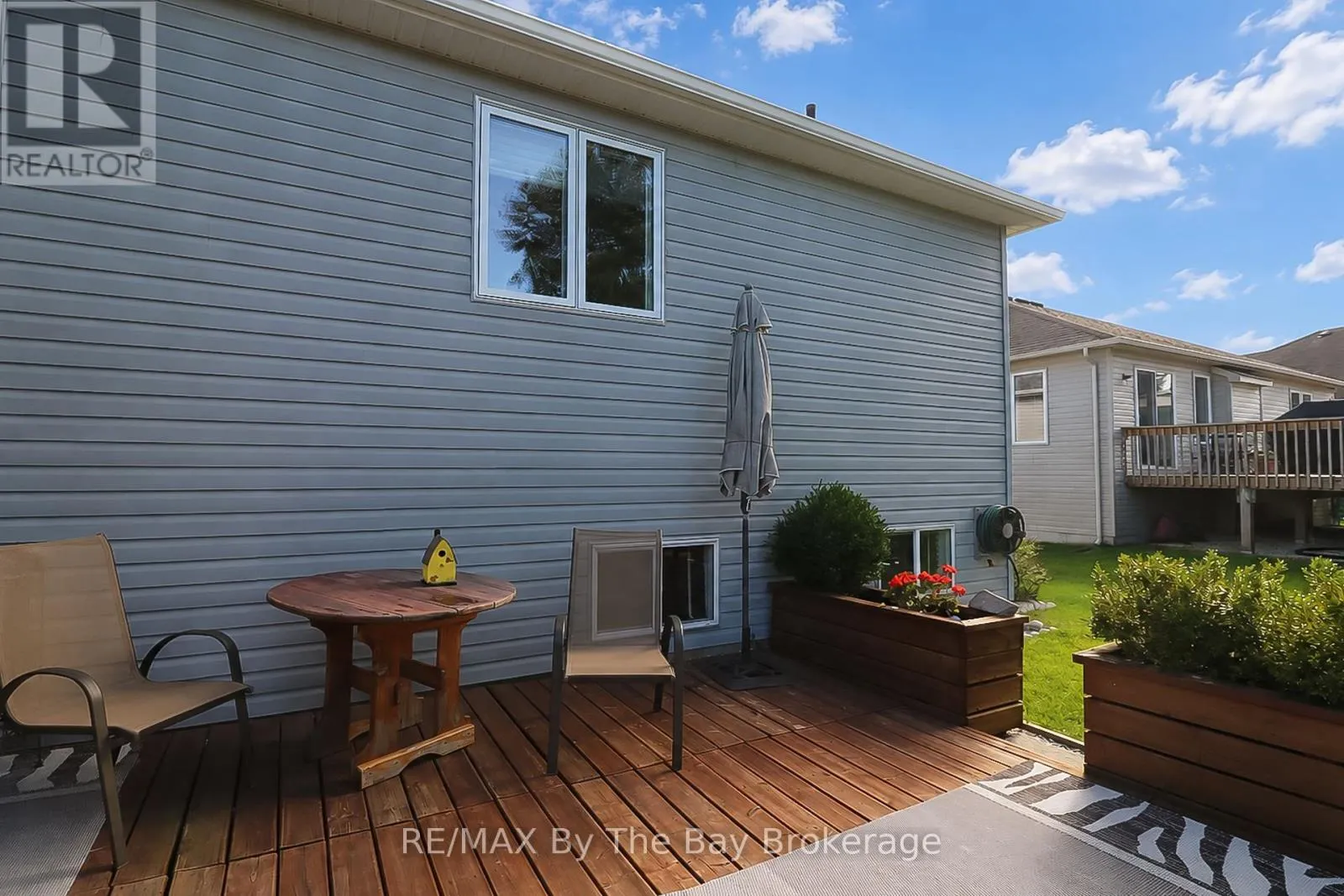 8 MIDDLEPORT DRIVE