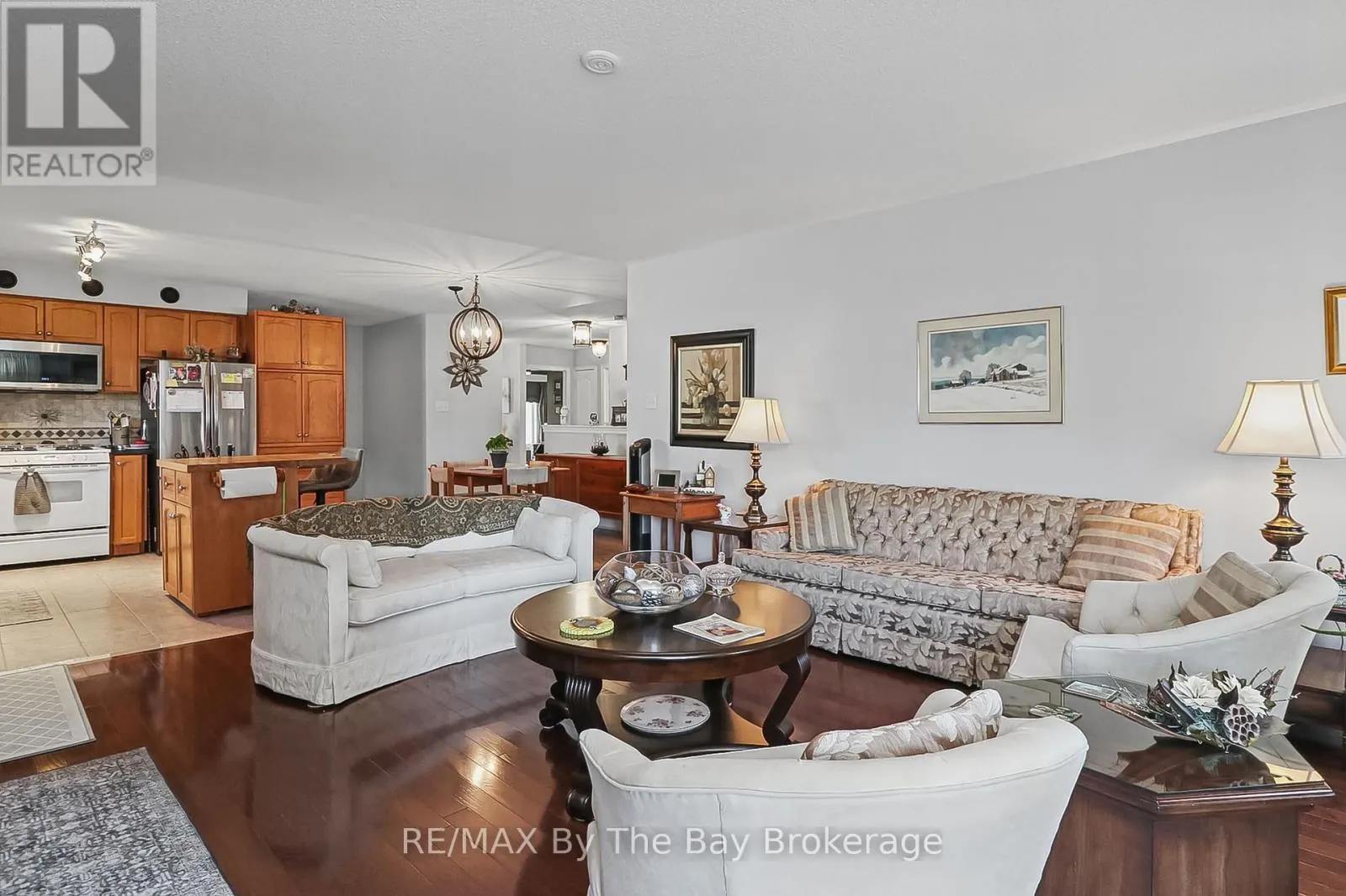8 MIDDLEPORT DRIVE