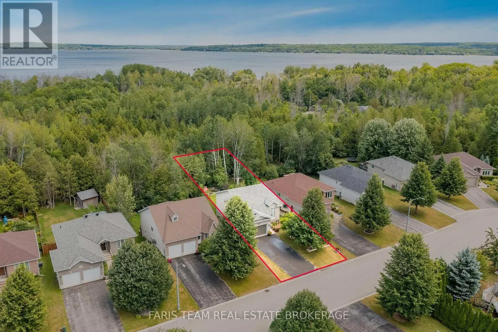 47 GEORGIAS WALK