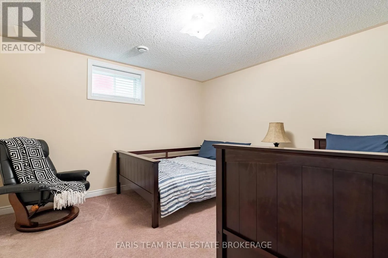 47 GEORGIAS WALK
