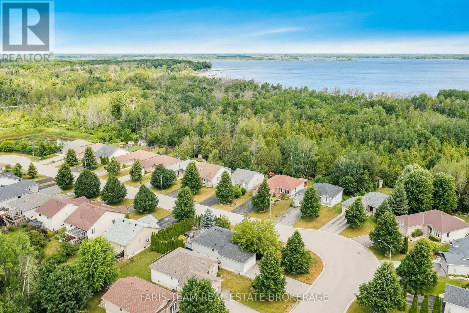 47 GEORGIAS WALK