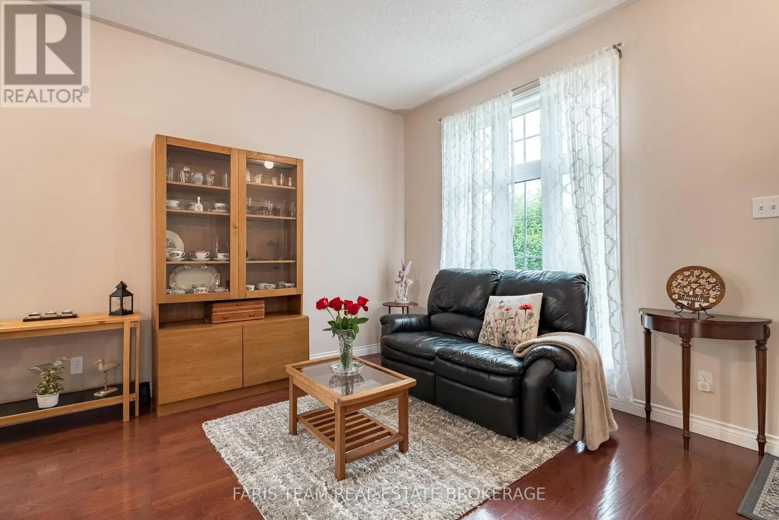 47 GEORGIAS WALK