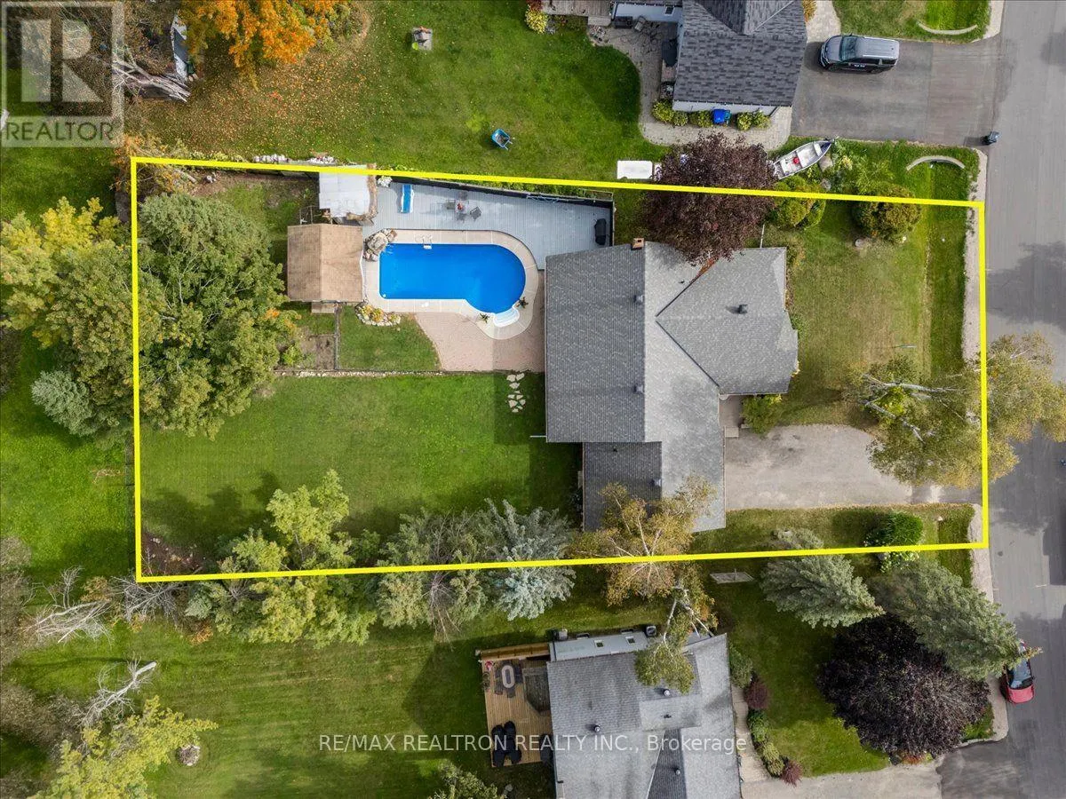 34 HOWARD DRIVE