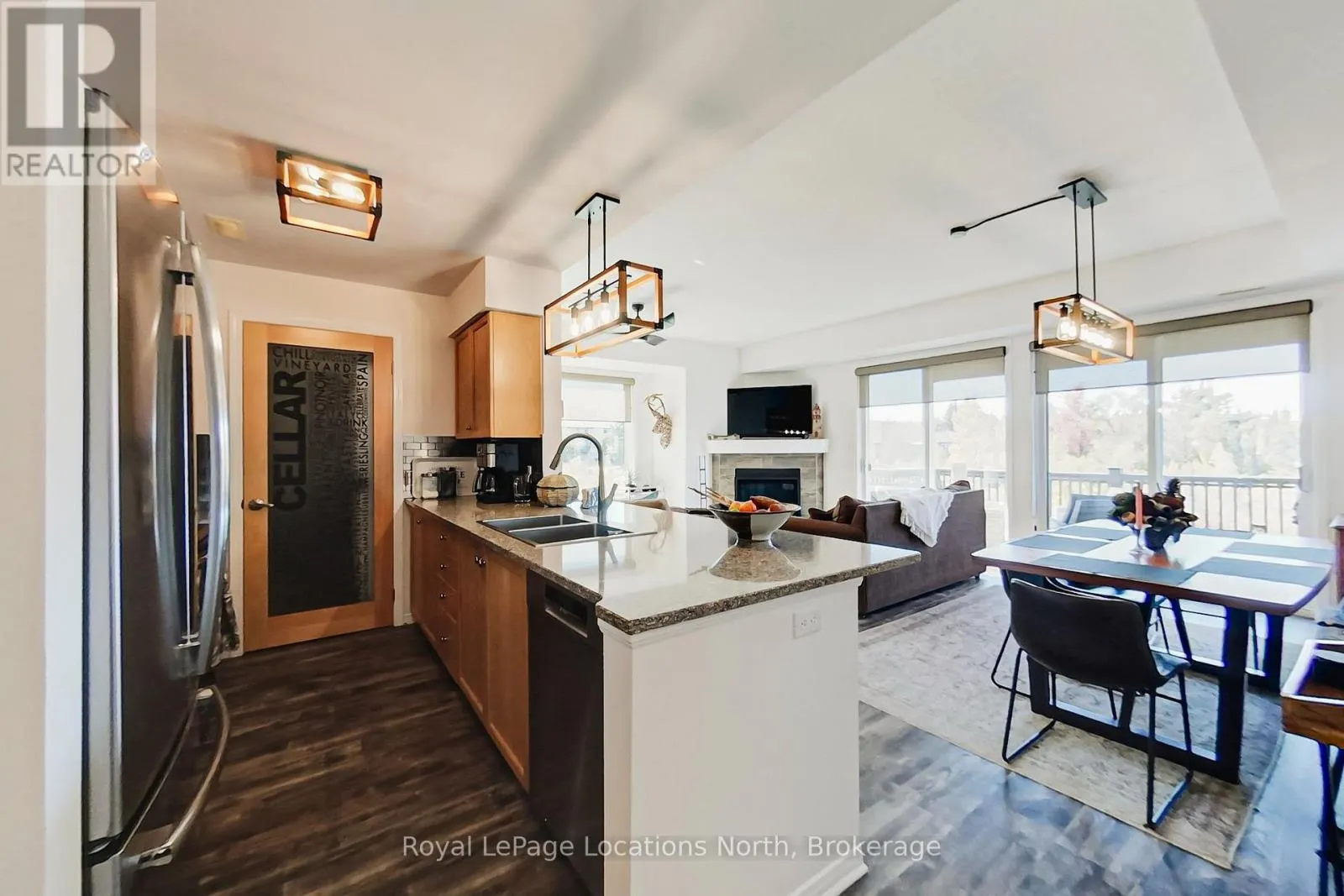 10 - 633 JOHNSTON PARK AVENUE #10
