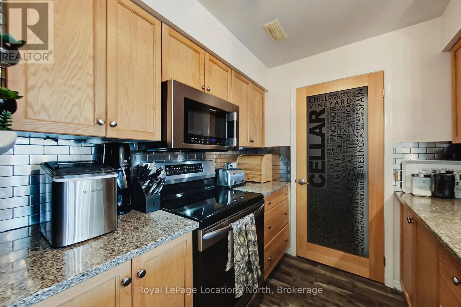 10 - 633 JOHNSTON PARK AVENUE #10