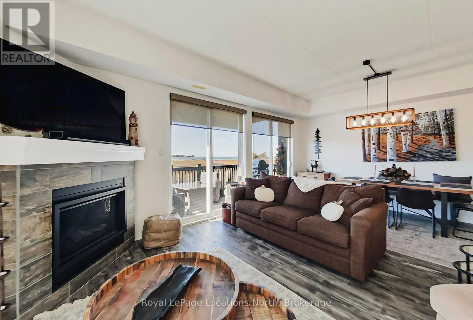 10 - 633 JOHNSTON PARK AVENUE #10