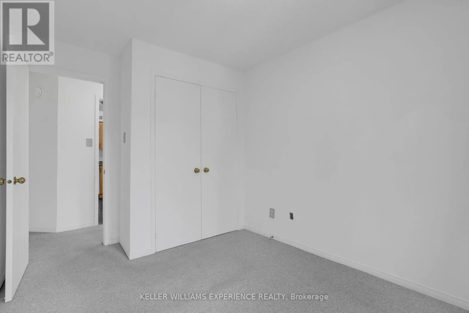 204 - 492 LACLIE STREET