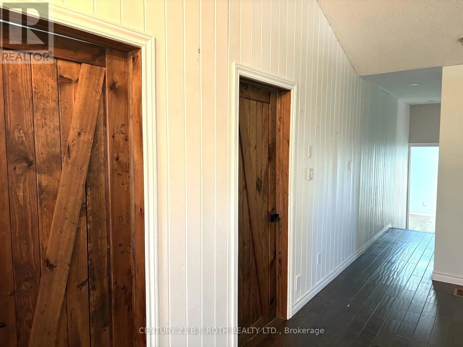 288 RIVER ROAD E
