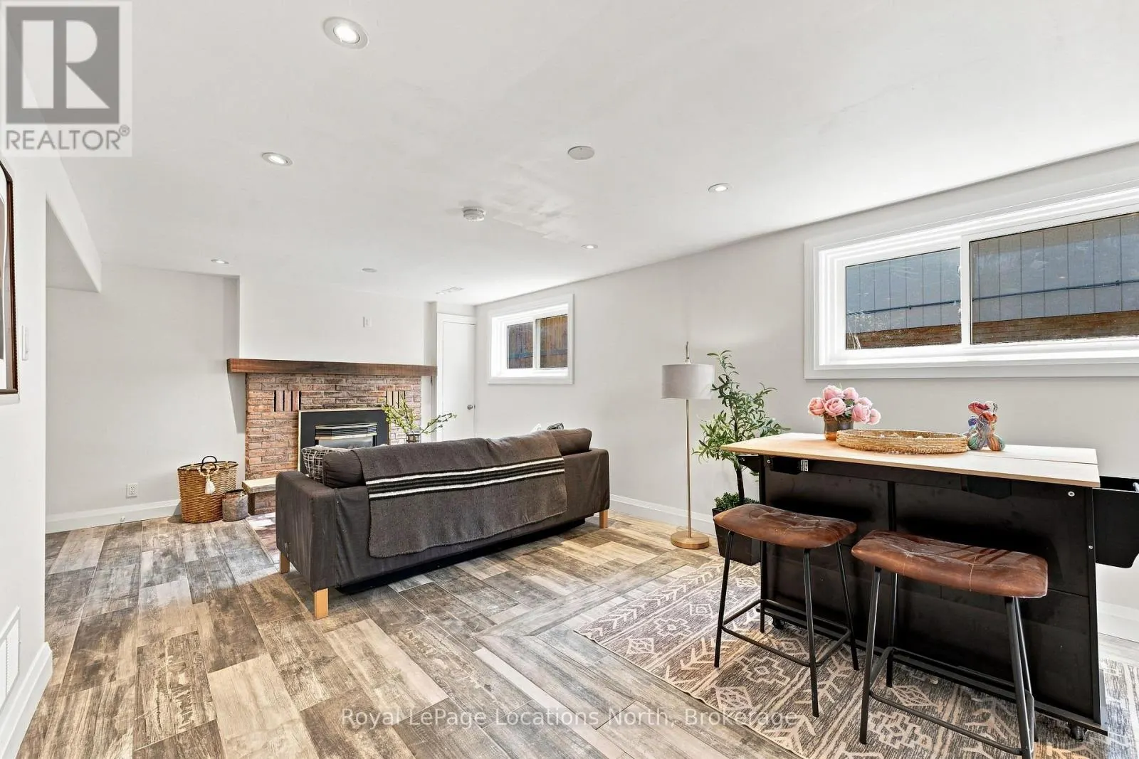 32 COURTICE CRESCENT