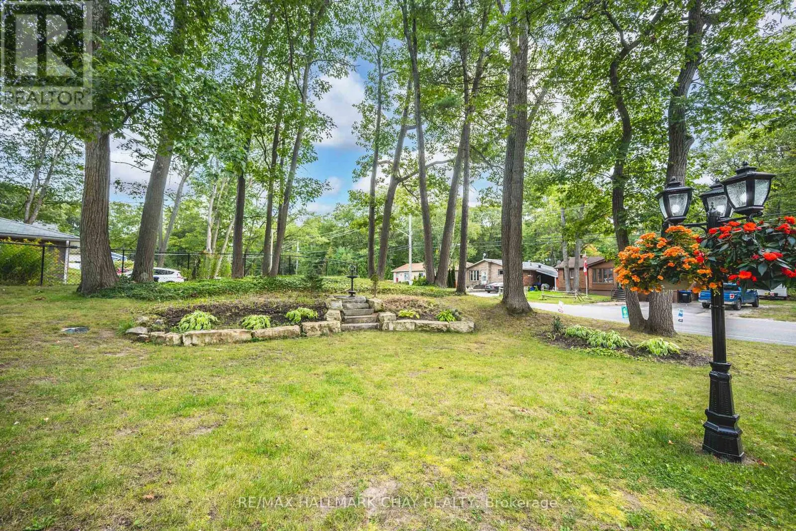 275 SUNNIDALE ROAD