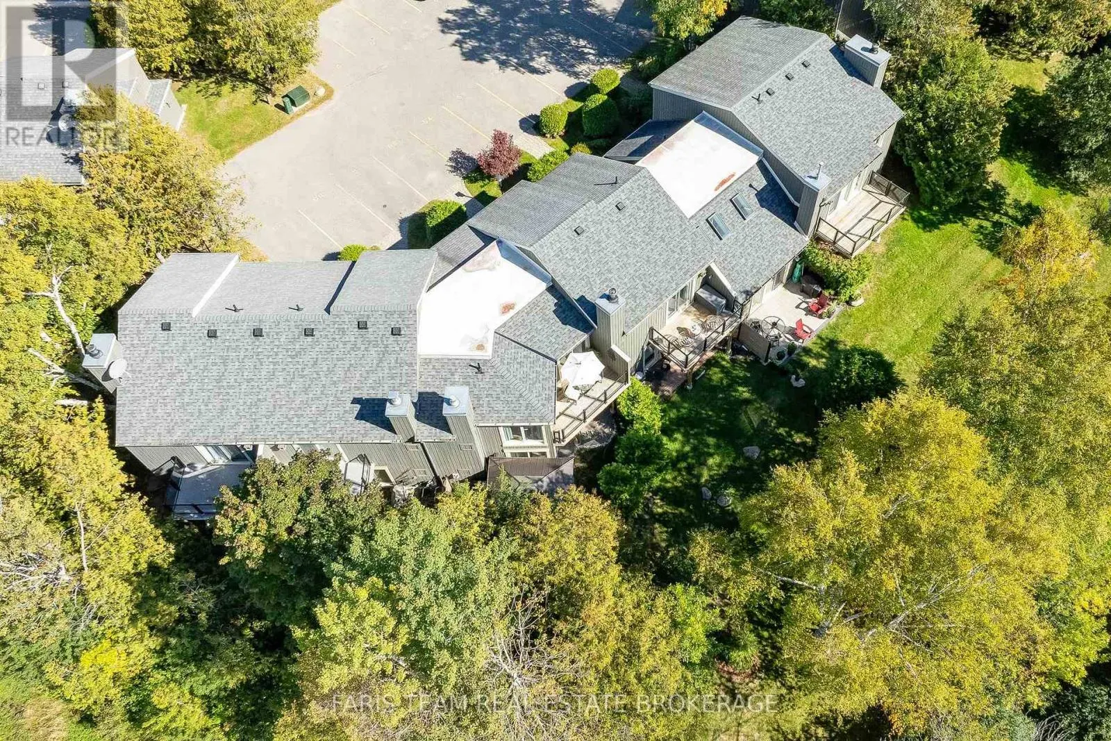 59 - 145 FAIRWAY CRESCENT