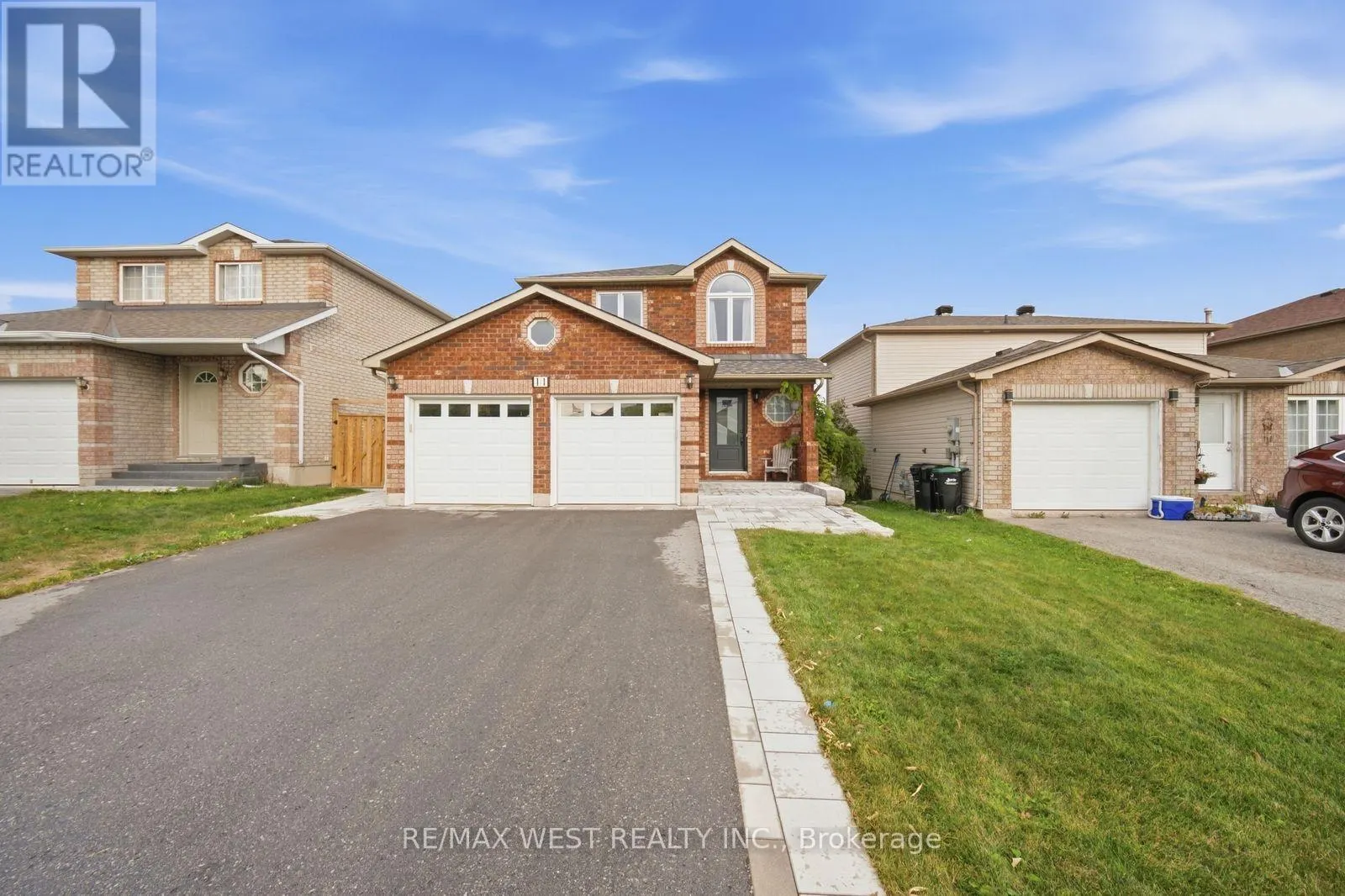 11 AMBLER BAY