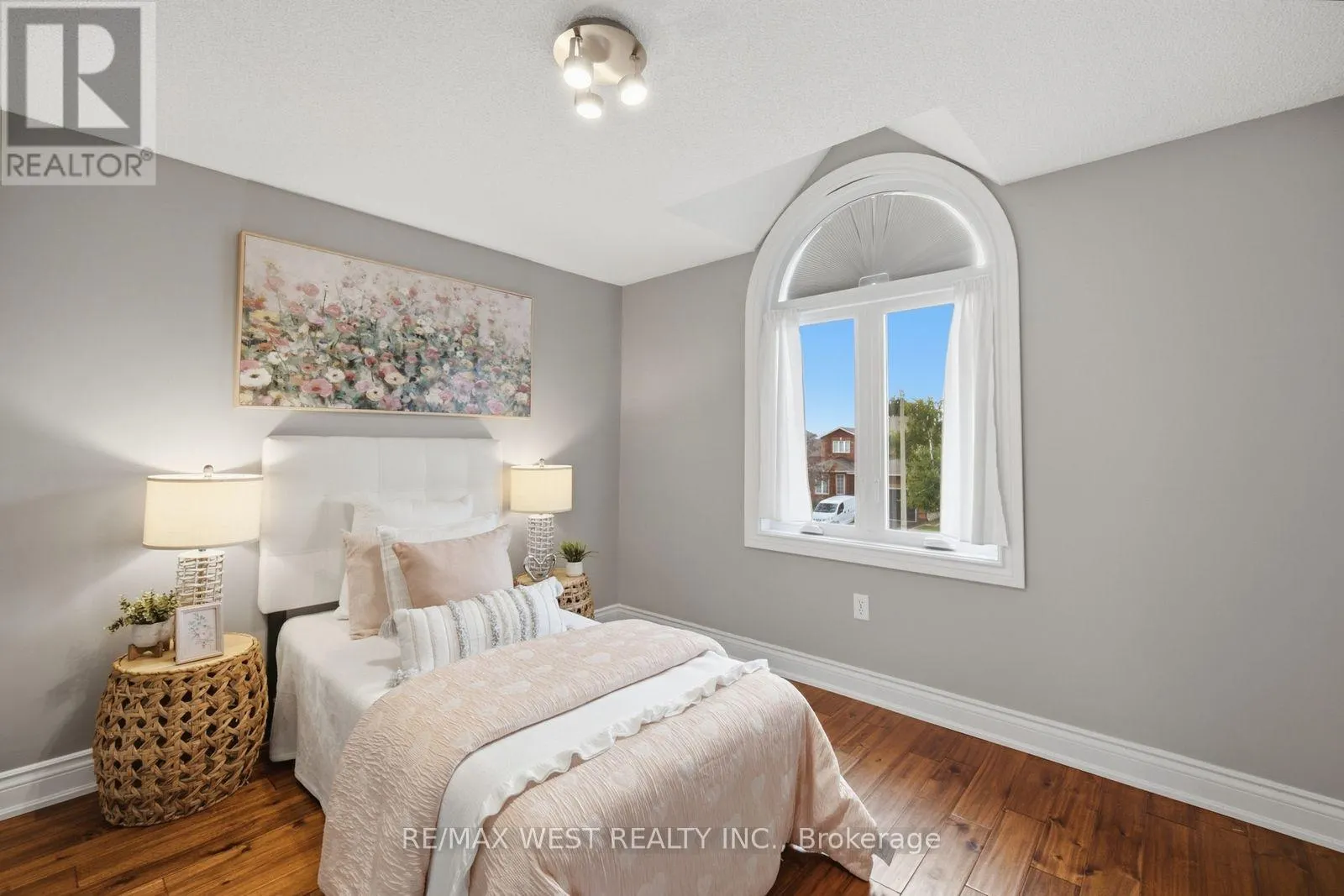 11 AMBLER BAY