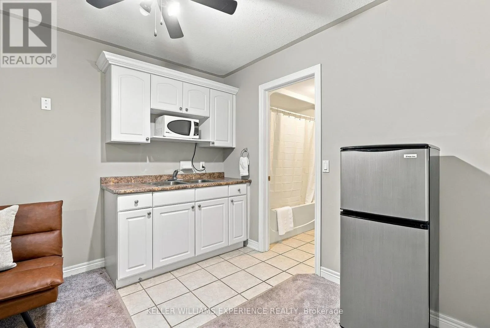 2438 AMIGO DRIVE