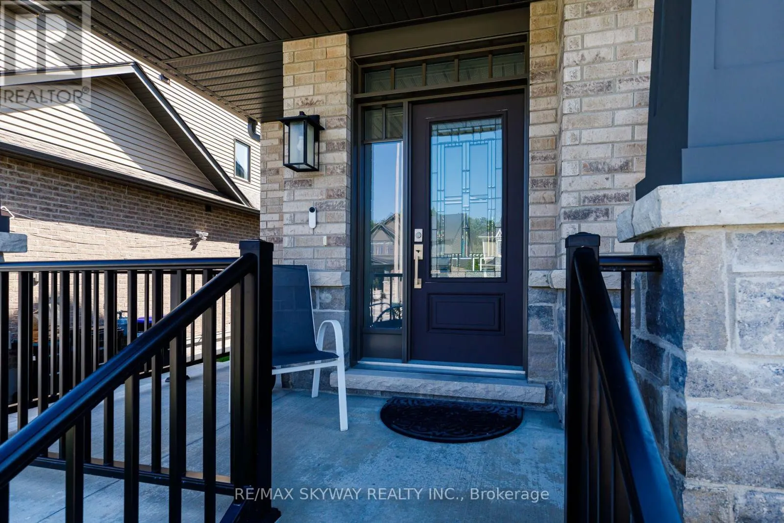 103 PLEWES DRIVE W