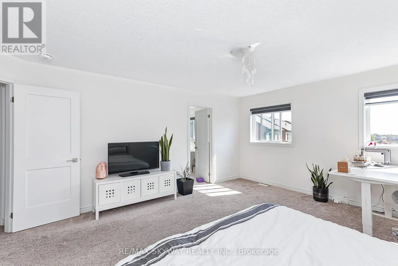 103 PLEWES DRIVE W