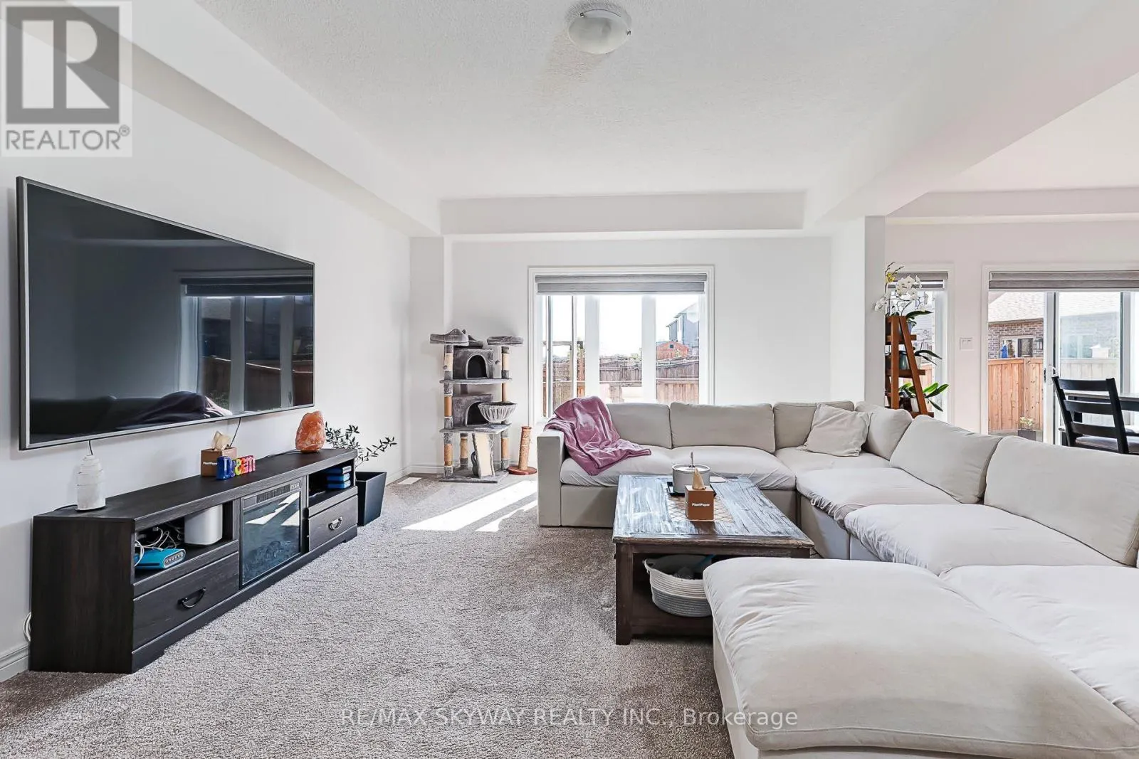 103 PLEWES DRIVE W