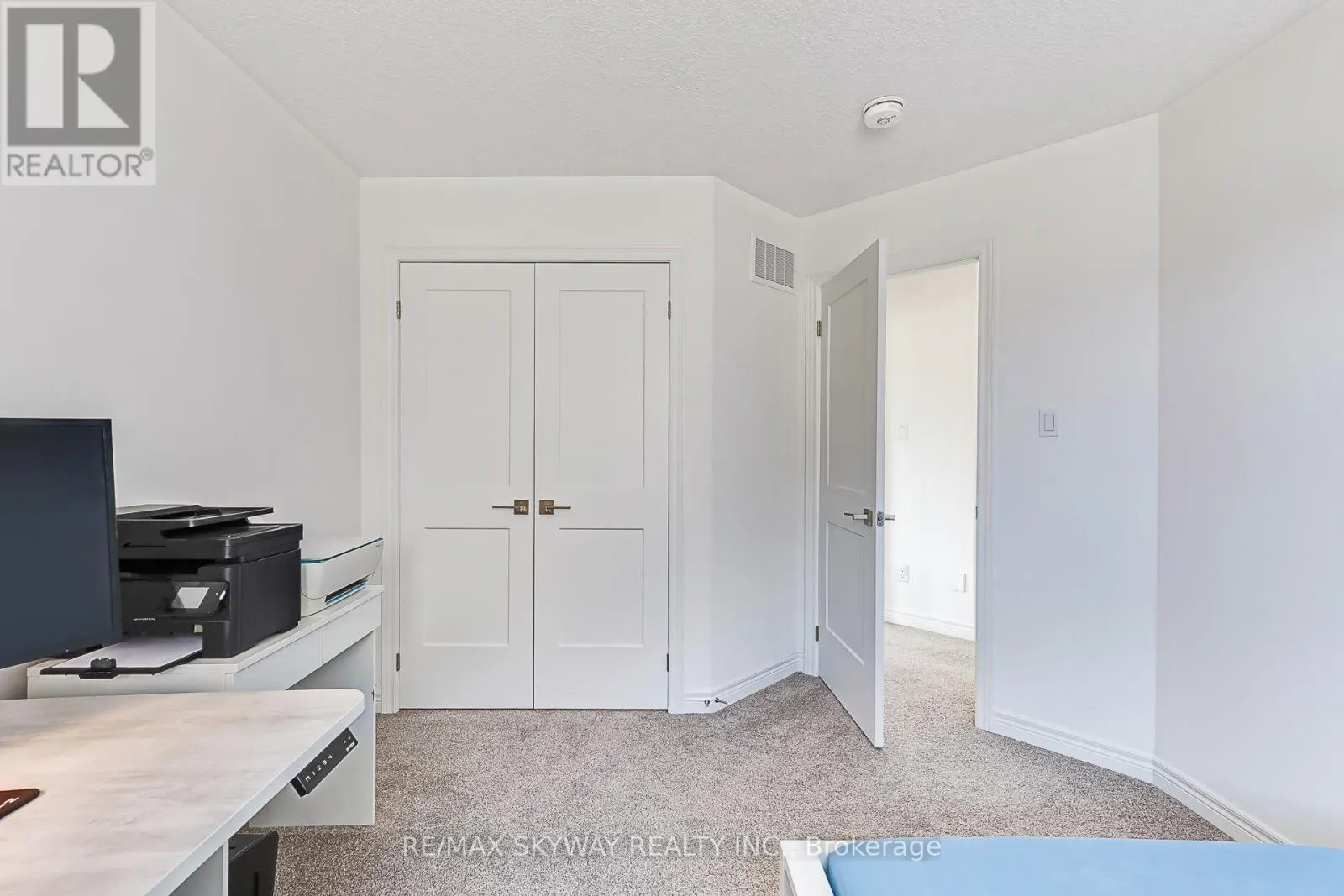 103 PLEWES DRIVE W