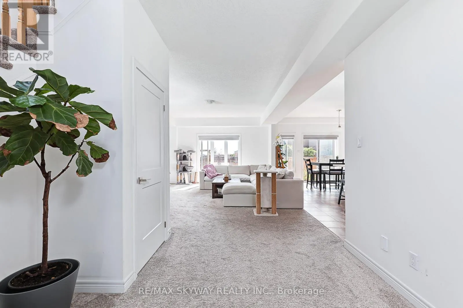 103 PLEWES DRIVE W