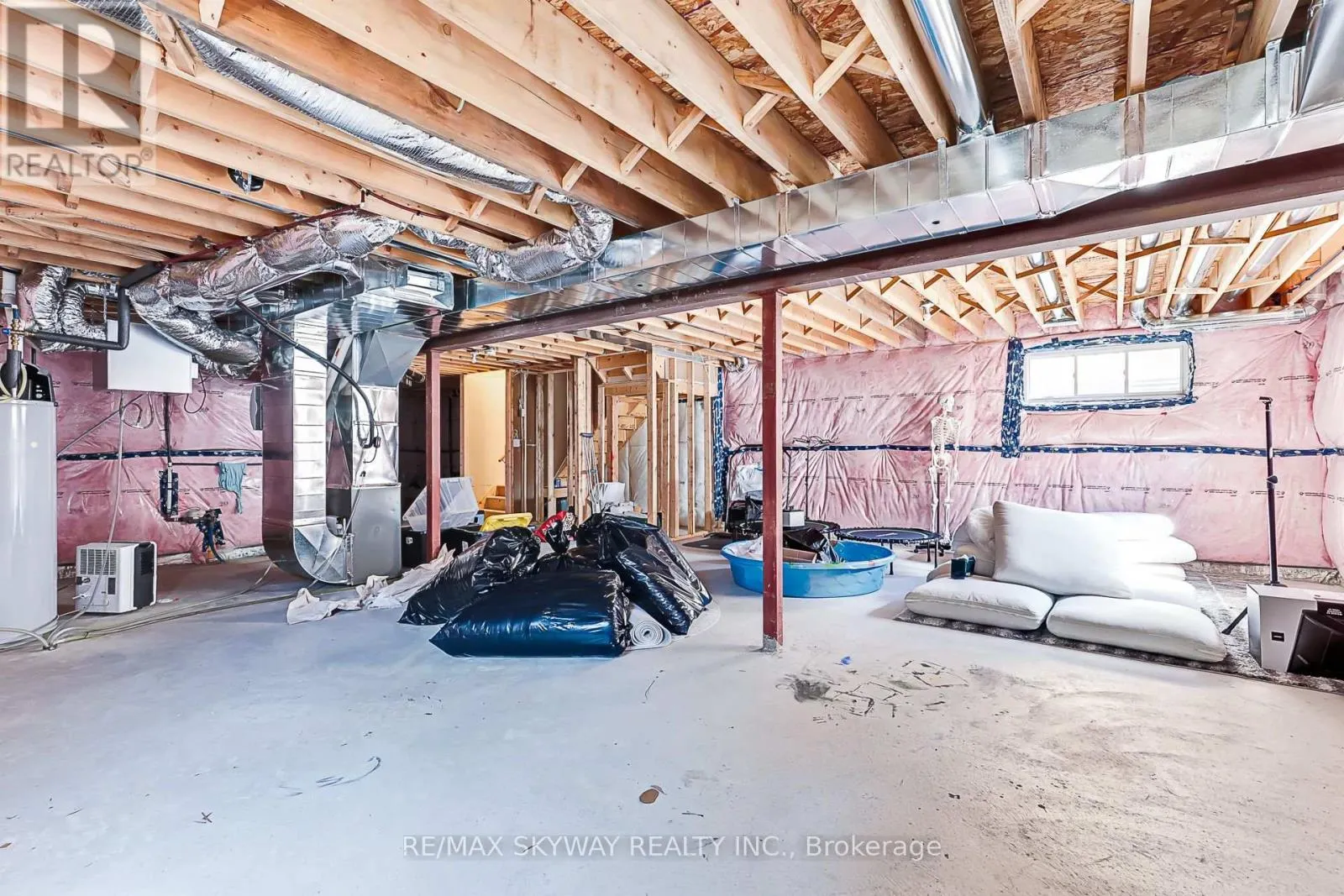 103 PLEWES DRIVE W