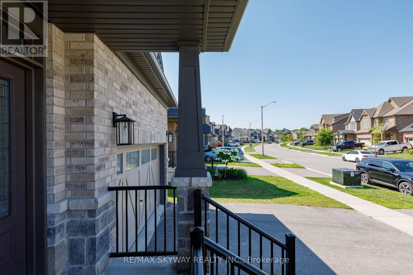 103 PLEWES DRIVE W