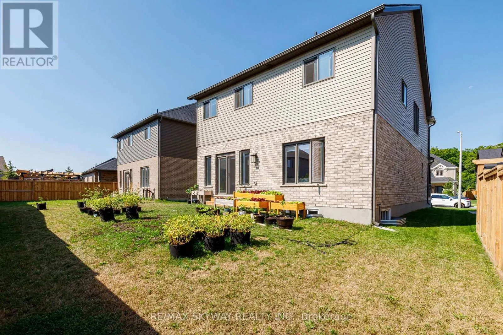103 PLEWES DRIVE W