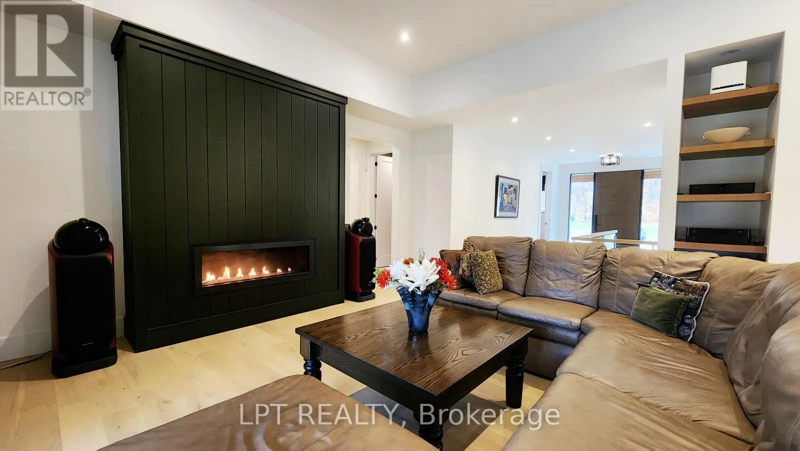 15 BYERS STREET