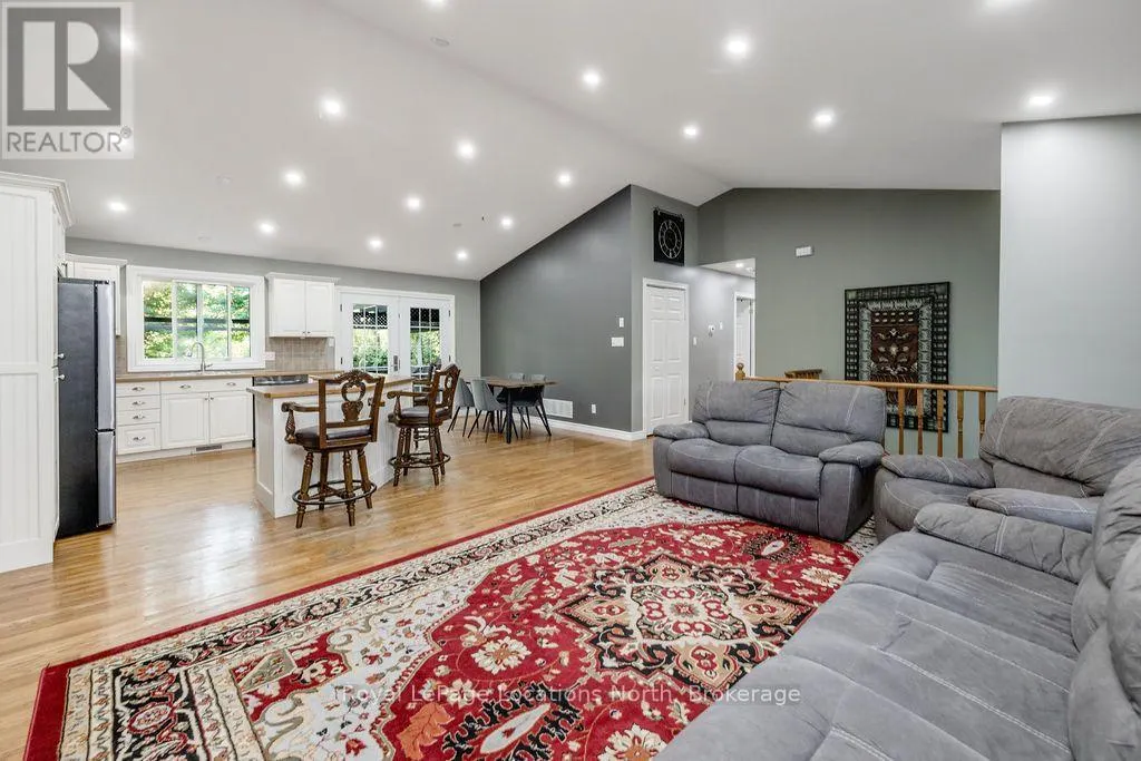 83 CROCUS DRIVE