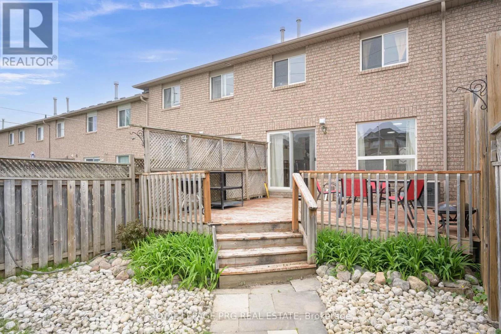 97 NATHAN CRESCENT